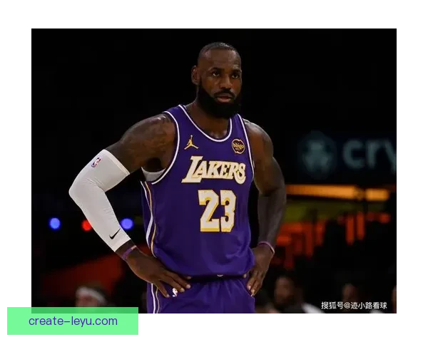 NBA最新动态：詹姆斯迎来职业生涯新高分 火箭队神奇逆转战胜勇士